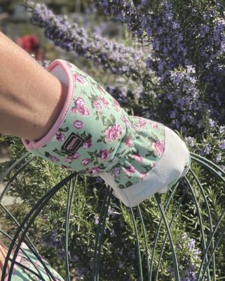 197 You Grow Girl Gloves